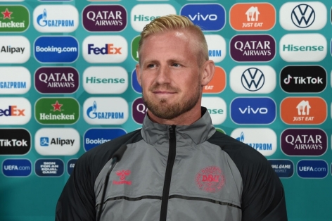 Kasper Schmeichel chọc giận ĐT Anh trước trận đại chiến