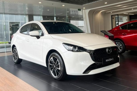 Mazda2 giảm giá mạnh đầu tháng 7: Chỉ còn hơn 400 triệu đồng, rẻ hơn cả xe hạng A