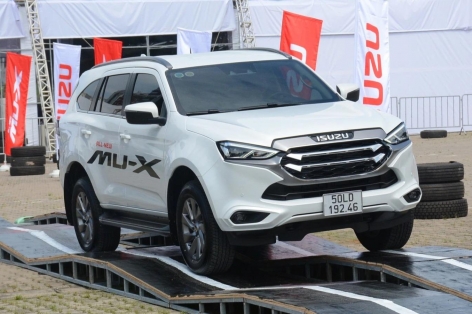 Vì sao ô tô động cơ dầu diesel khi vận hành luôn ồn hơn so với xe máy xăng?