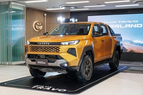 Toyota Hilux thế hệ mới cập bến Đông Nam Á: Có bản chạy điện, giá quy đổi từ 623 triệu đồng