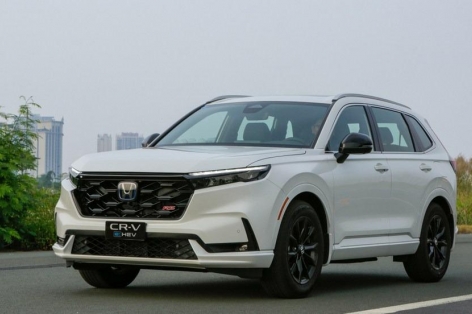 Honda CR-V e:HEV RS nhập Thái bị bán 'kèm lạc' tới 70 triệu đồng tại đại lý 