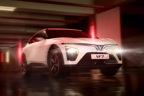 Phân khúc SUV cỡ C tháng 10/2025: VinFast VF 7 bứt tốc ngoạn mục, Mazda CX-5 vẫn dẫn đầu