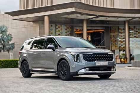 Kia tung ưu đãi lớn cuối năm: Carnival hybrid giảm đến 80 triệu đồng