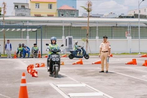 Đề xuất sửa đổi trong sát hạch GPLX: Người thi bằng lái xe máy phải vượt qua hai bài sa hình liên tiếp