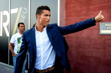 Truyền nhân thực sự của Ronaldo chính thức được FIFA phong chức vụ