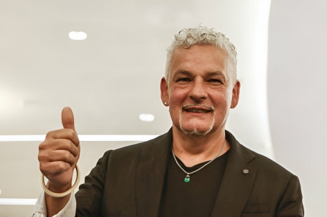 Roberto Baggio bị cướp tấn công khi đang xem Italia thi đấu