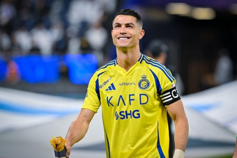 Ronaldo được CLB Brazil 'mời' đá FIFA Club World Cup