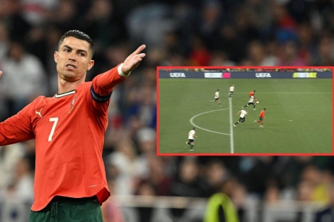 Tại sao bàn thắng của Ronaldo không việt vị?