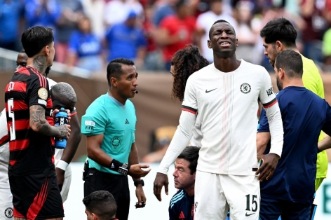 Jackson báo hại, Chelsea thảm bại trước đội Brazil tại Club World Cup
