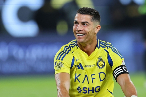 Ronaldo ở lại Al Nassr tới năm 42 tuổi