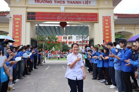 CHÍNH THỨC: Điểm chuẩn vào lớp 10 của Hà Nội năm học 2025-2026