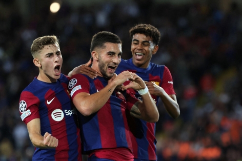 Barca cân nhắc chia tay ba ngôi sao