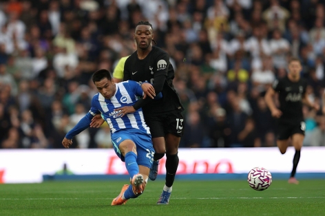 Đôi công rực lửa, Brighton rơi 2 điểm trước Tottenham
