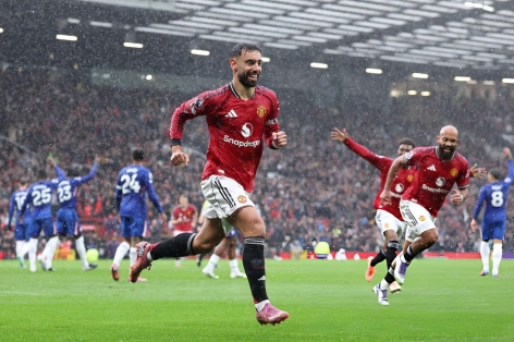 MU đánh bại Chelsea trong trận cầu có 2 thẻ đỏ