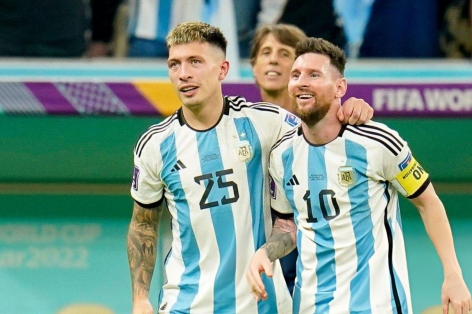 Chưa đá phút nào, sao MU bất ngờ được tập luyện cùng Messi