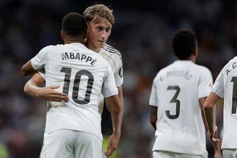 Real Madrid dính 'virus FIFA '