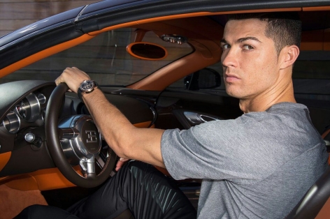 Lộ điểm đến dàn siêu xe, Ronaldo trở lại đội bóng cũ?