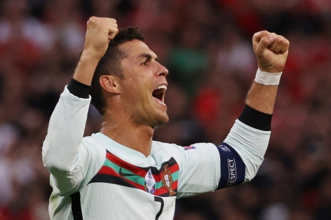 Siêu kỷ lục vĩ đại bị lãng quên của Ronaldo tại EURO