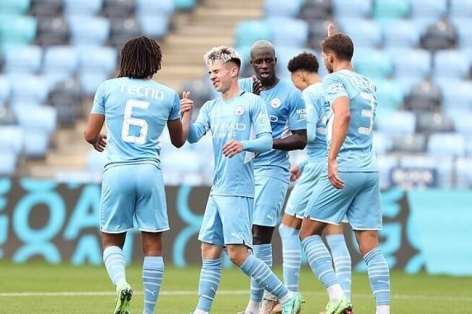 Man City vùi dập đối thủ 4 bàn không gỡ
