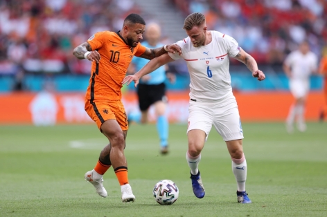 Thẻ đỏ đáng quên, Hà Lan cay đắng rời EURO 2021!