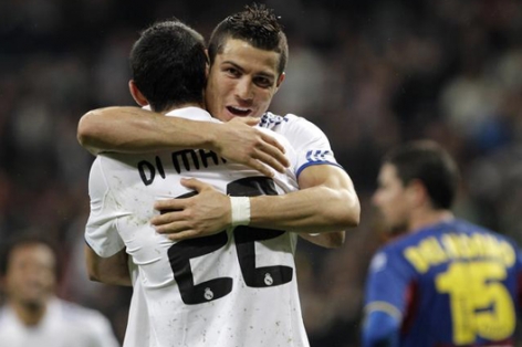 Ronaldo vẫn cay cú khi Real bán Di Maria cho Man Utd