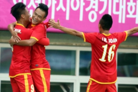 Olympic Việt Nam 4-1 Olympic Iran: Thầy trò HLV Miura rộng cửa đi tiếp