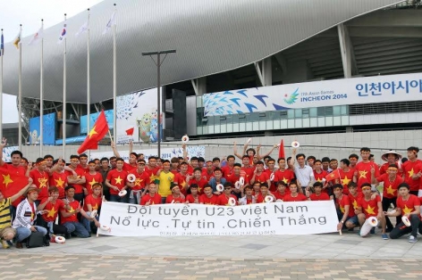 Asiad 17: CĐV Việt Nam nhuộm đỏ SVĐ Hwangseong
