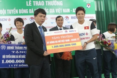 ĐT nữ Việt Nam nhận thưởng 2 tỷ đồng sau thành công tại Asiad 17
