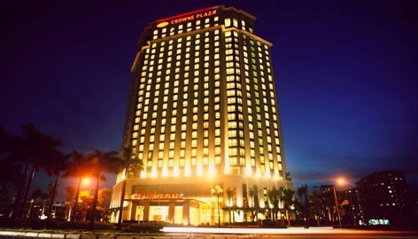 Tuyển Việt Nam ăn ở tại khách sạn 5 sao Crowne Plaza