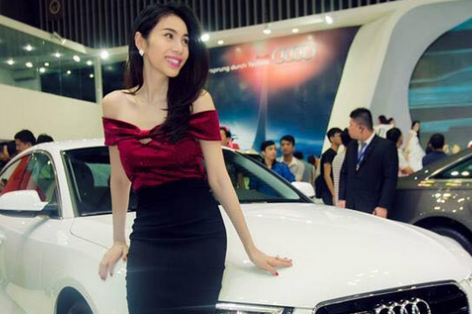 Thủy Tiên khiến Công Vinh mát mặt trên Facebook