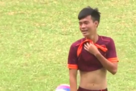 Video SEA Games 28: Văn Toàn tập luyện trở lại