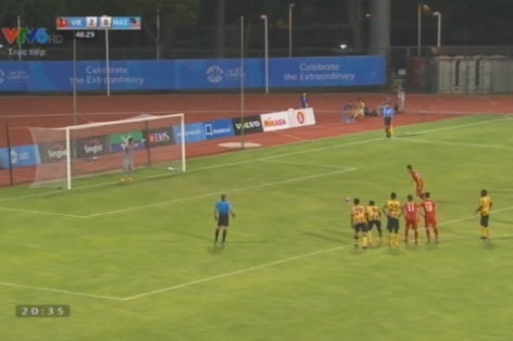 Video SEA Games 28: Huy Toàn nâng tỷ số lên 3-0 cho U23 Việt Nam