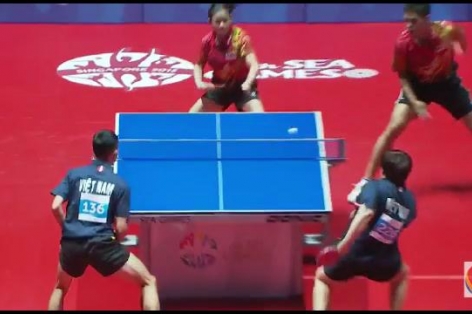 Video SEA Games 28: Quang Linh/Mỹ Trang 3-2 Malaysia (Tứ kết đôi nam nữ)
