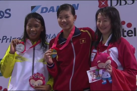 Video SEA Games 28: Lễ trao HCV cho Nguyễn Thị Ánh Viên (400m hỗn hợp nữ)