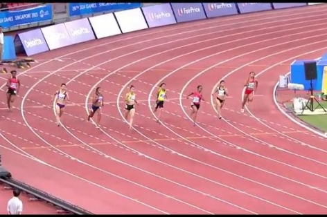 Video SEA Games 28: Chung kết chạy 200m nữ - Nguyễn Thị Oanh/Quách Thị Lan