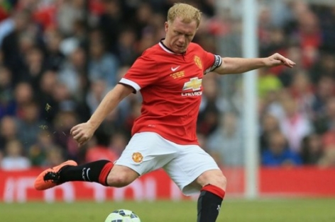 VIDEO: Màn trình diễn của Paul Scholes vs các huyền thoại Bayern Munich