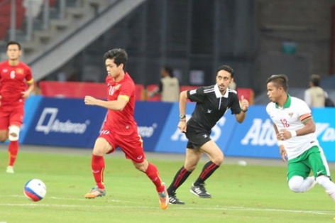 VIDEO: Màn trình diễn của Công Phượng trong trận đấu với U23 Indonesia