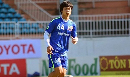 Muốn vươn lên tầm châu lục, bầu Đức nên cho các cầu thủ trẻ xuất ngoại