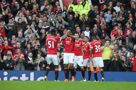 MU lập kỷ lục khủng trong ngày thắng nhọc Everton