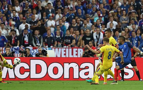 Người hùng Payet giúp ĐT Pháp giành trọn 3 điểm trước Romania