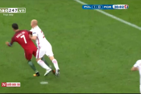 Bồ Đào Nha mất pen khi Ronaldo ngã trong vòng cấm Ba Lan
