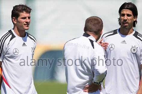 Sau Hummels, Đức mất thêm 2 ngôi sao ở trận bán kết