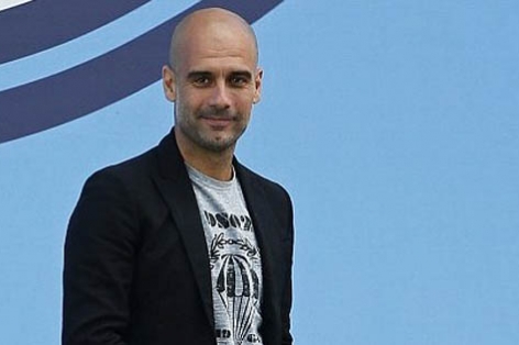 Ra mắt M.C, HLV Pep Guardiola lập tức ‘đá đểu’ MU