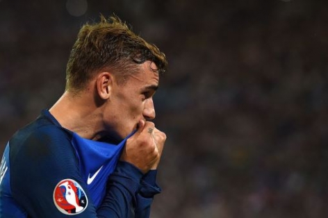 VIDEO:  Griezmann nâng tỷ số lên 2-0 sau sai lầm của tuyển Đức