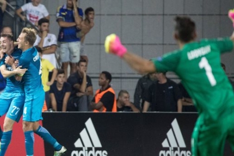 Chiêm ngưỡng màn lội ngược dòng không tưởng tại Europa League