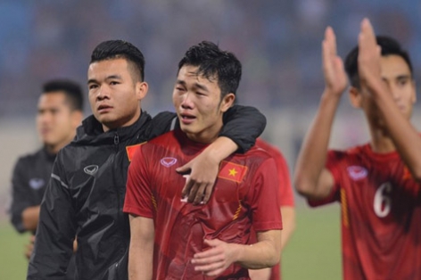 Xuân Trường khóc như mưa sau khi ĐTVN bị loại khỏi AFF Cup 2016