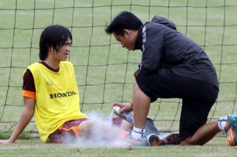 ‘Tuấn Anh giỏi nhất bóng đá mà không theo được thì hỏng’