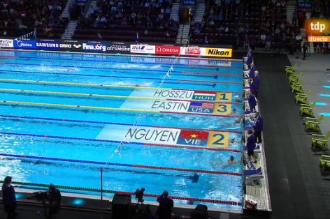 VIDEO: Ánh Viên về đích thứ 2 ở chung kết 400m hỗn hợp Giải VĐTG bể 25m 2016