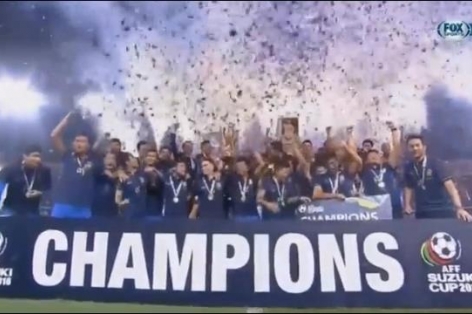 ĐT Thái Lan ăn mừng chức vô địch AFF Cup lịch sử