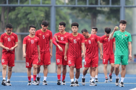 VIDEO: HLV Park có hành động bất ngờ trong buổi tập của U22 Việt Nam